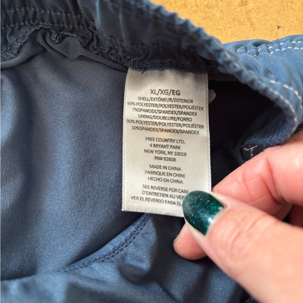 3/$20 Free Country Dark Blue Shorts - Picture 4 of 4